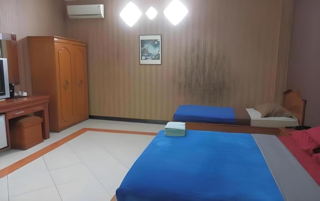 Mahadria Hotel Serang Bagian luar foto